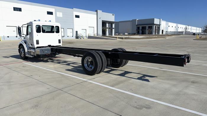 2025 Peterbilt 536-7