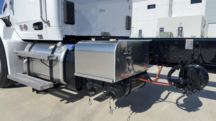 2025 Peterbilt 536-12
