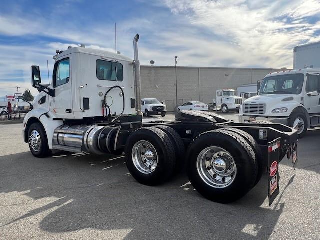 2020 Peterbilt 579-2