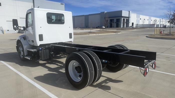 2025 Peterbilt 536-7