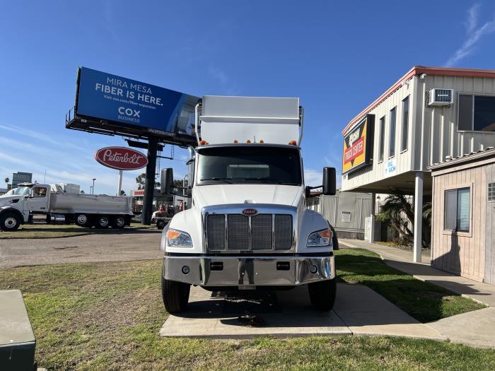 2025 Peterbilt 548-5