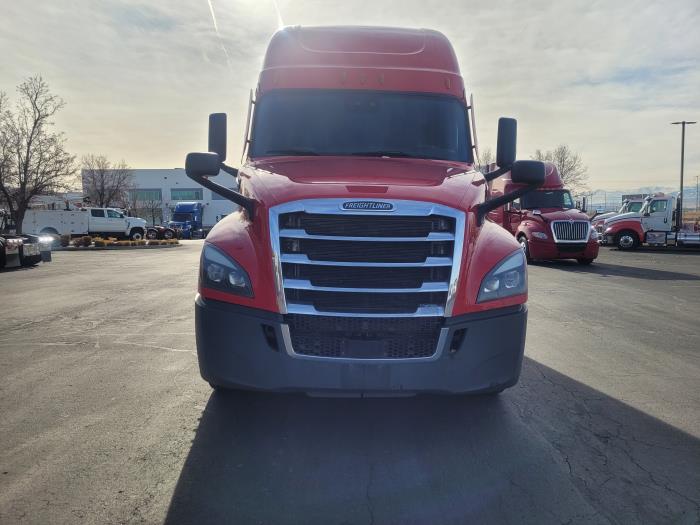 2021 Freightliner Cascadia-2