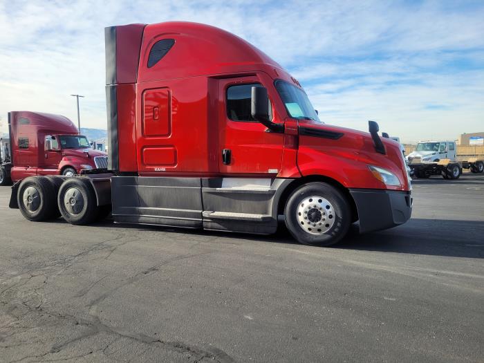 2021 Freightliner Cascadia-3