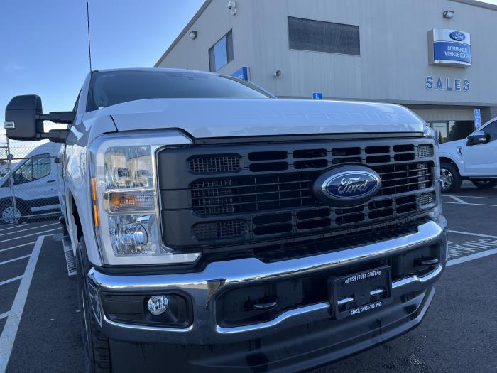 2025 Ford F-250-4