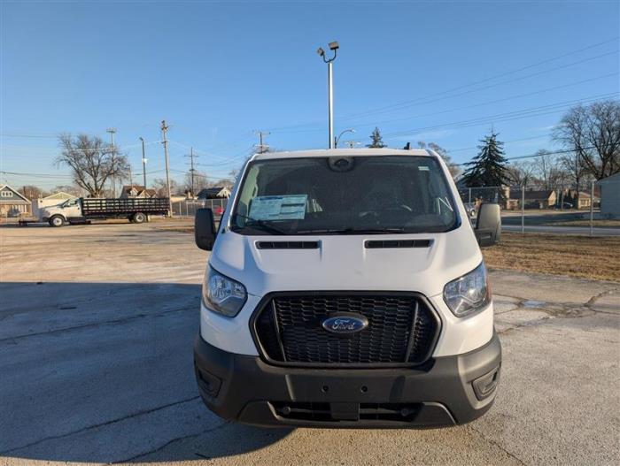 2024 Ford Transit-250-3