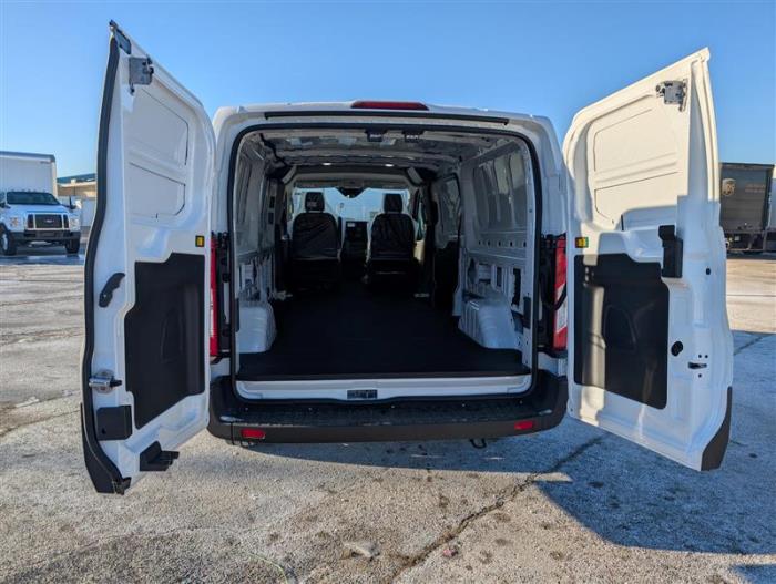 2024 Ford Transit-250-7