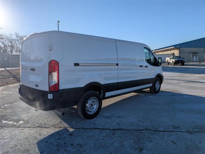 2024 Ford Transit-250-4