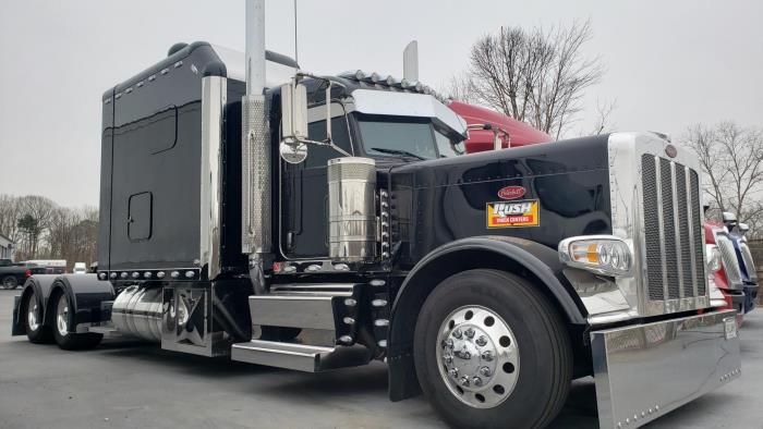 2024 Peterbilt 389-1