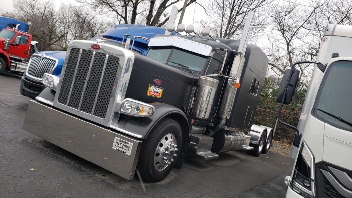 2024 Peterbilt 389-1