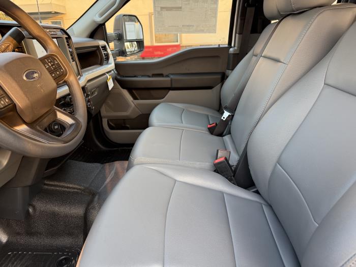 2024 Ford F-550-15