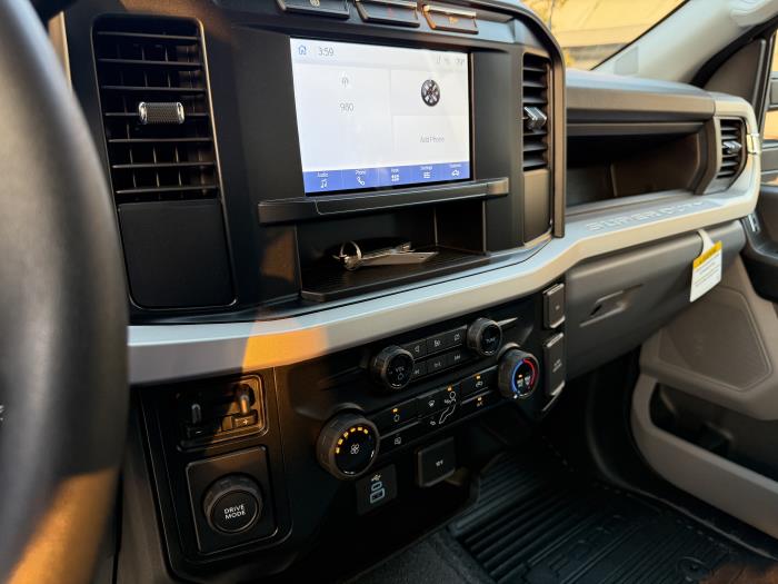 2024 Ford F-550-16