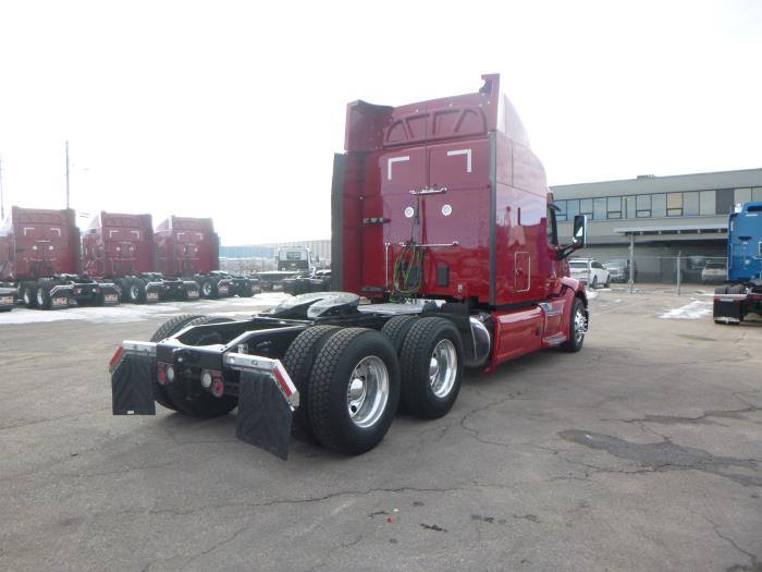 2022 Peterbilt 579-7