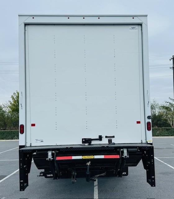 2025 Peterbilt 536-6