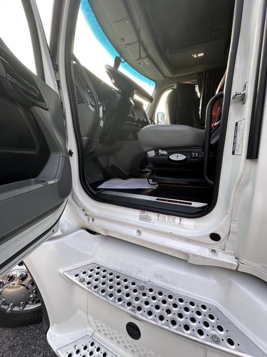 2020 Kenworth T680-22