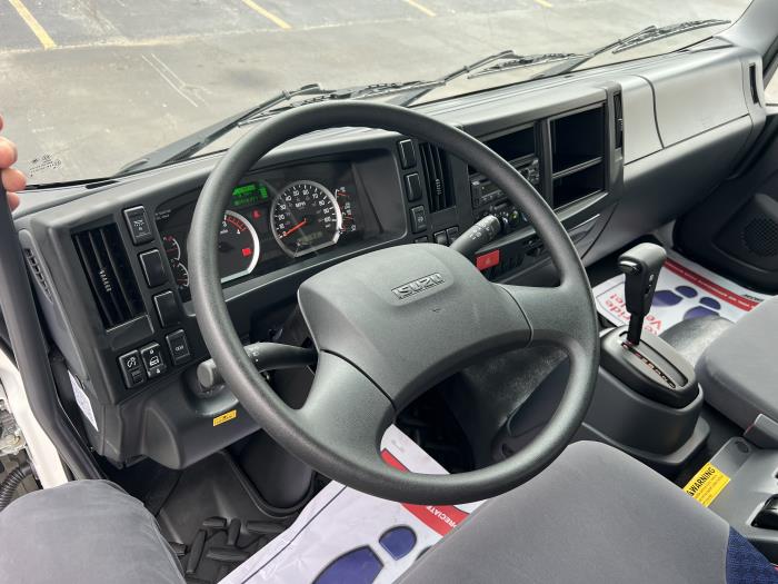 2025 Isuzu FTR-18