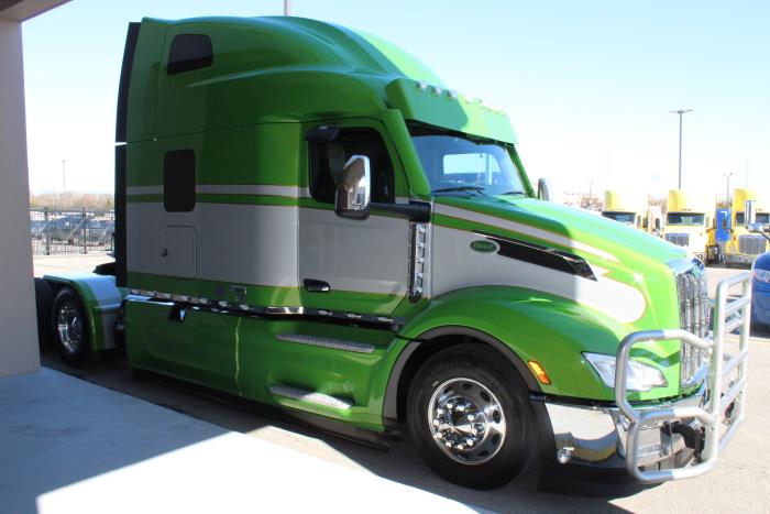 2024 Peterbilt 579-10