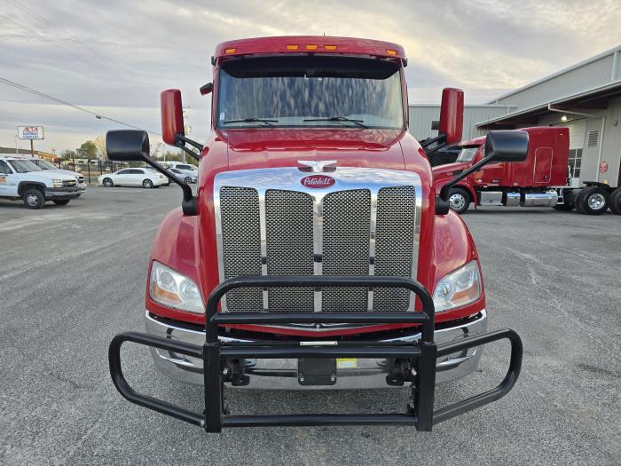2022 Peterbilt 579-2