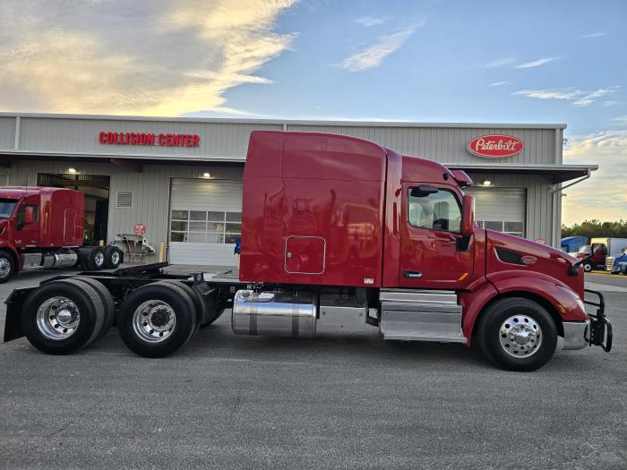 2022 Peterbilt 579-4