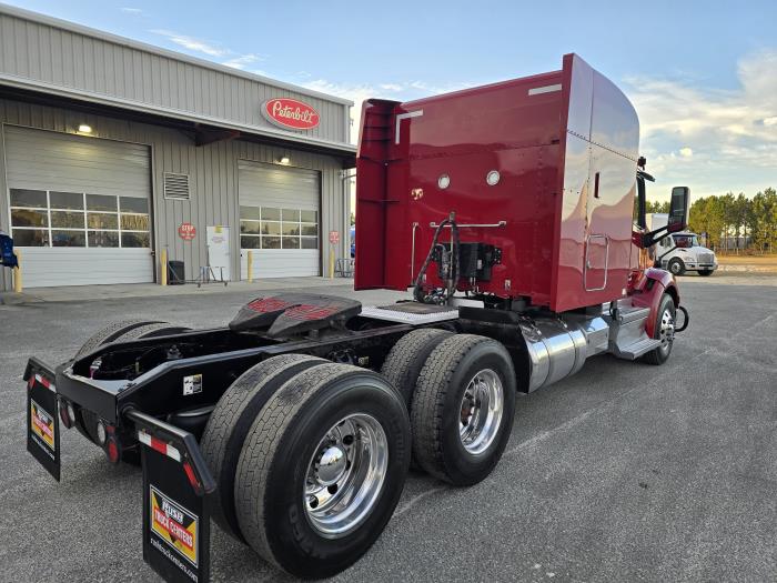 2022 Peterbilt 579-6
