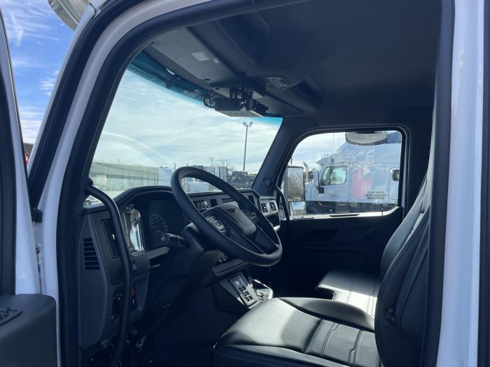 2025 Peterbilt 536-6