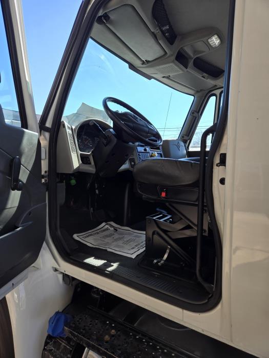 2019 International 4300-24