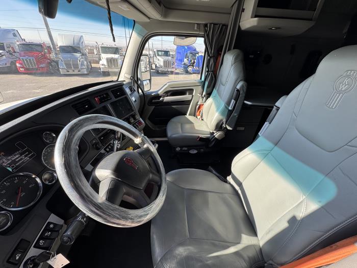 2020 Kenworth T680-17
