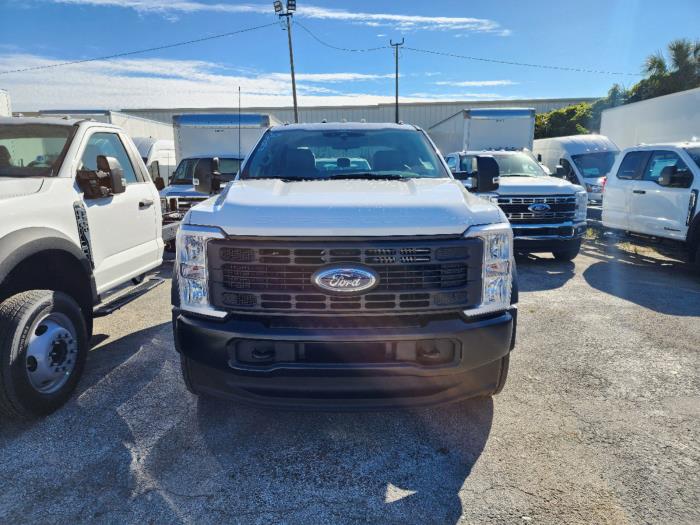 2024 Ford F-550-2
