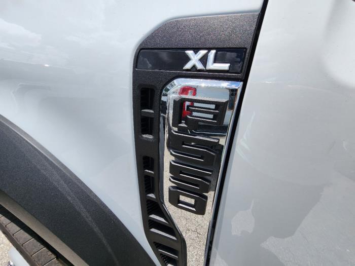 2024 Ford F-550-8