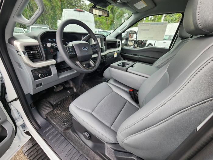 2024 Ford F-550-9