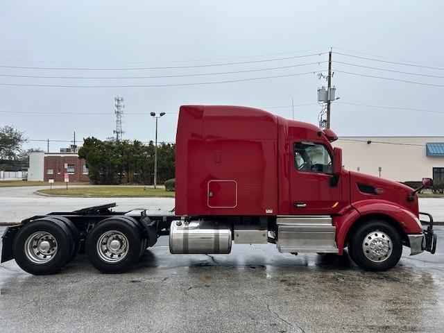 2022 Peterbilt 579-9