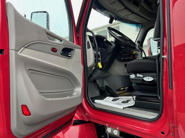 2022 Peterbilt 579-12