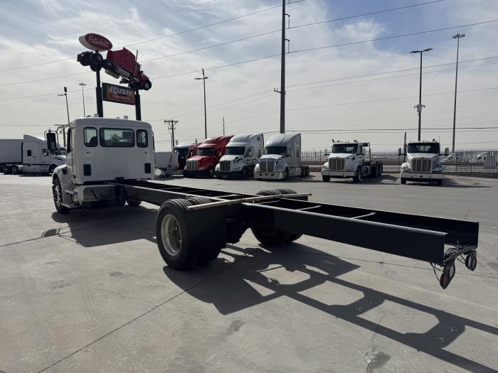 2025 Peterbilt 536-8