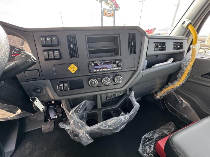 2025 Peterbilt 536-12