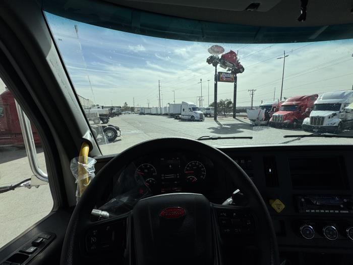 2025 Peterbilt 536-14
