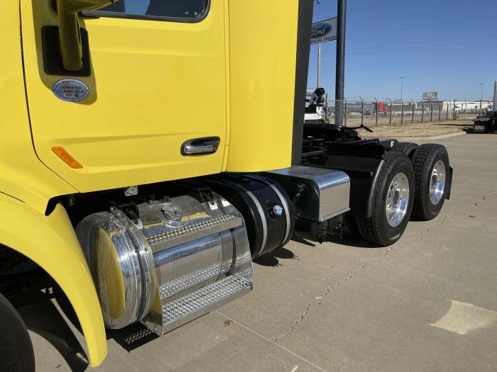 2021 Peterbilt 579-14