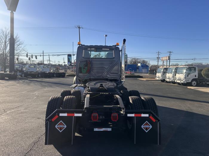 2025 International HX620-4