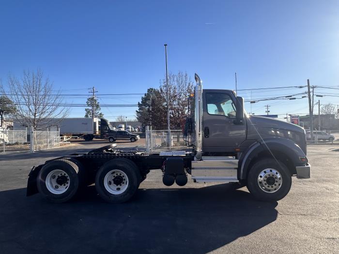2025 International HX620-5