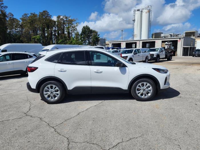 2025 Ford Escape-4
