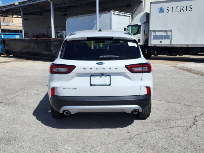 2025 Ford Escape-6