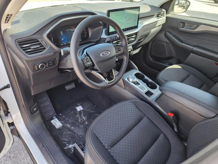 2025 Ford Escape-9