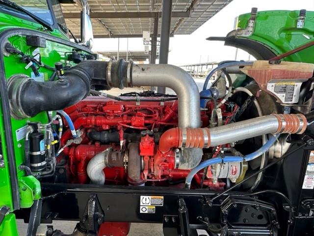 2023 Peterbilt 389-9
