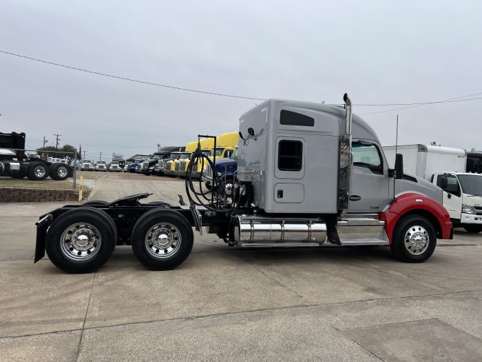 2019 Kenworth T880-32