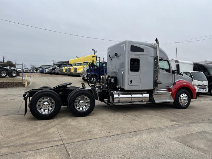 2019 Kenworth T880-33