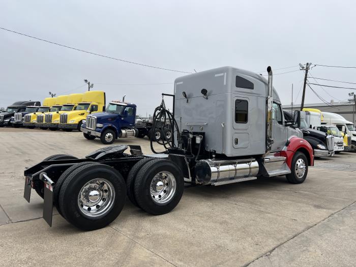 2019 Kenworth T880-35