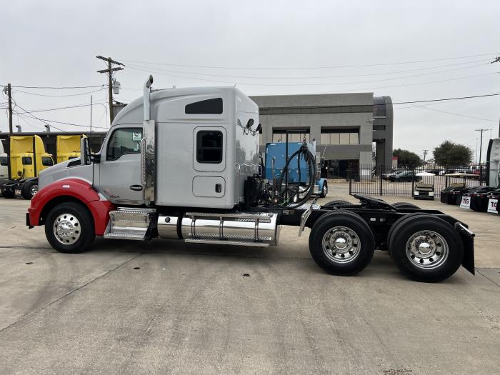 2019 Kenworth T880-44