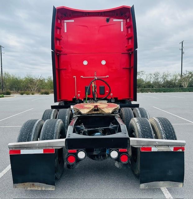 2022 Peterbilt 579-6