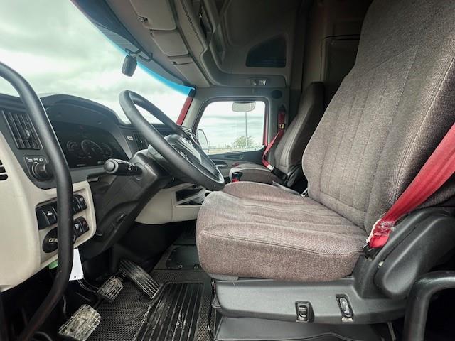 2022 Peterbilt 579-10
