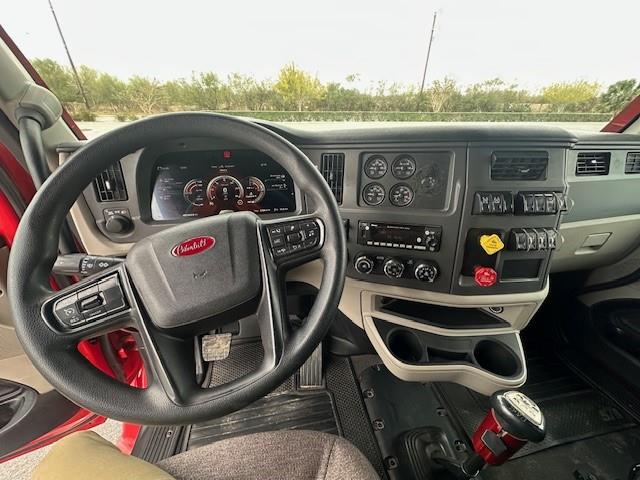2022 Peterbilt 579-11
