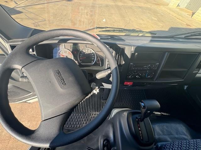 2024 Isuzu NRR-8