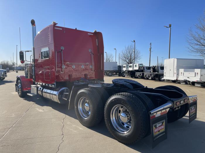 2020 Peterbilt 389-10